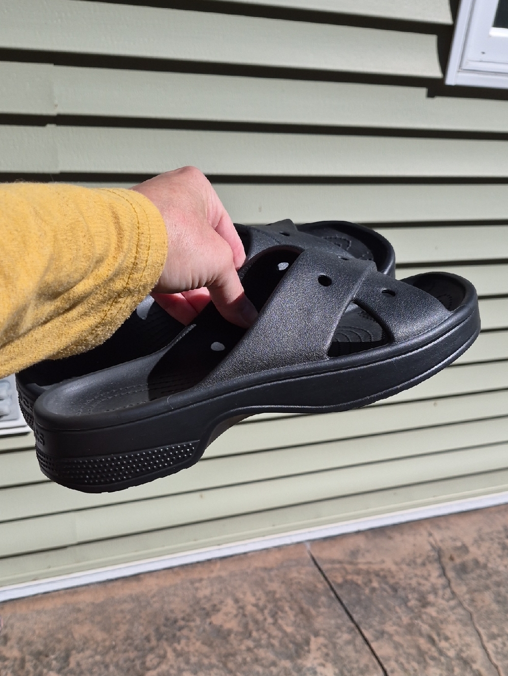 Crocs..size 10 - Picture 5 of 12